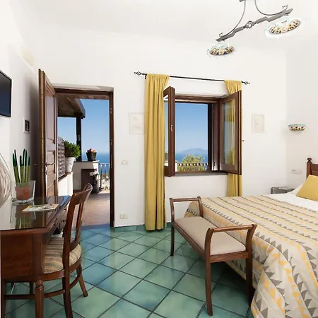 Monte Solaro Bed & Breakfast-3
