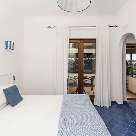 Monte Solaro Bed&Breakfast-3